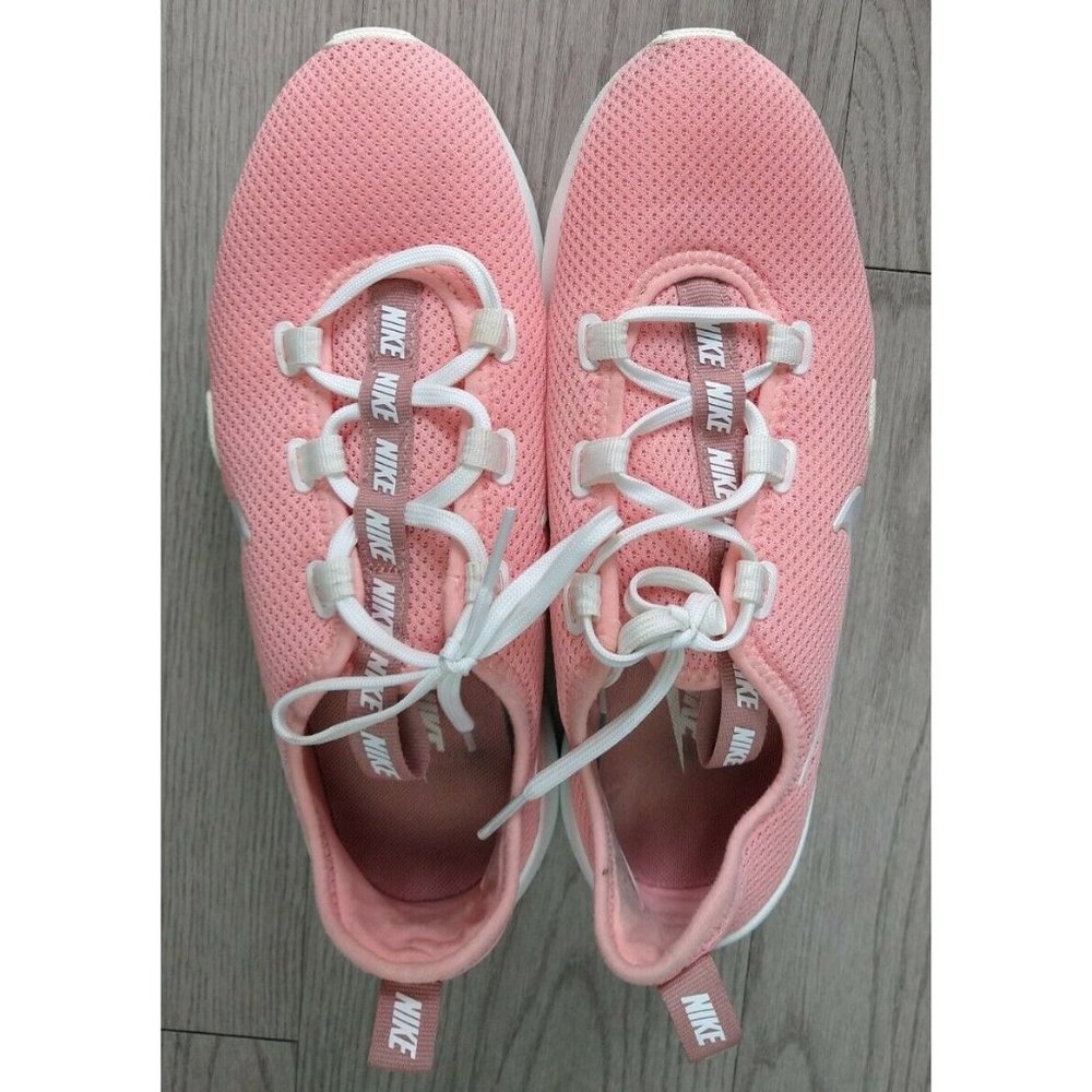 Nike - Ashin Modern Bleached Coral Summit White - Women's 8